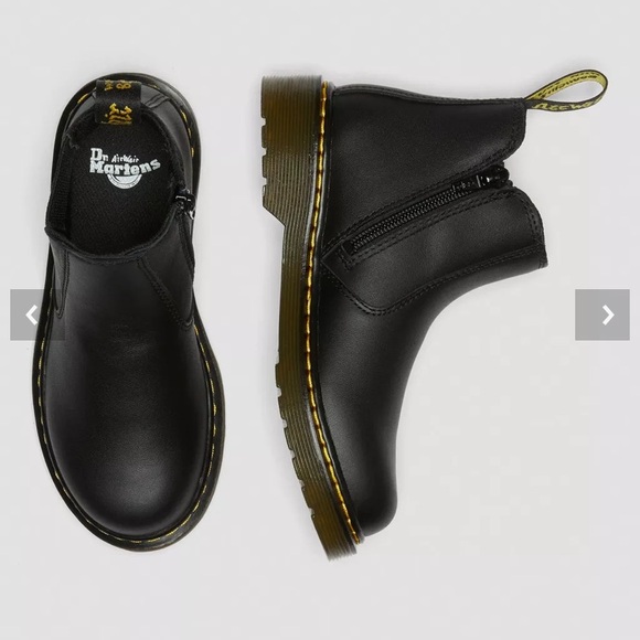 DR MARTENS YOUTH 2976 SOFTY T LEATHER CHELSEA BOOTS - Picture 9 of 12